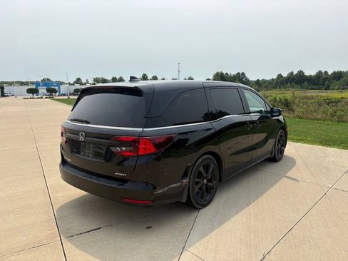 Used 2023 Honda Odyssey Sport image 5