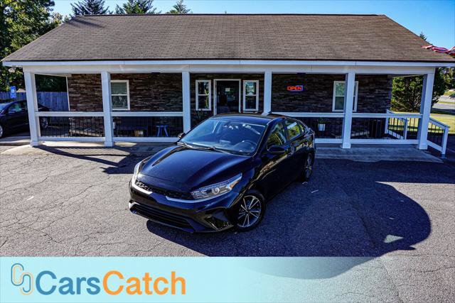 Used 2023 Kia Forte LXS FWD image 2