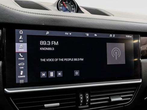 Used 2021 Porsche Cayenne Coupe image 26