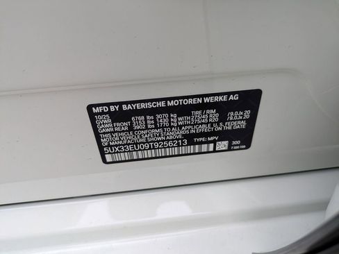 New 2026 BMW X5 M60i w/ Climate Comfort Package image 40