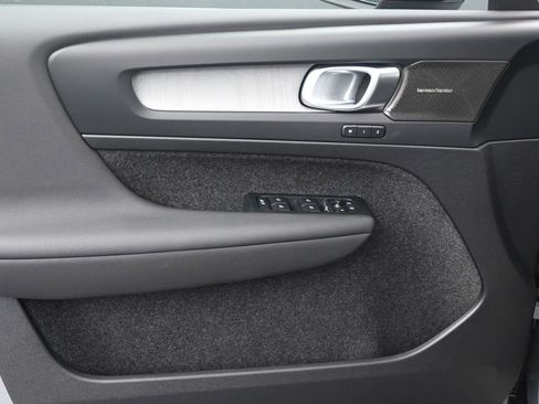 New 2026 Volvo XC40 B5 Ultra AWD/4WD image 10