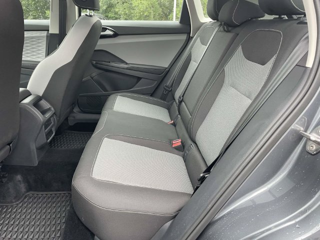 Certified 2024 Volkswagen Taos S FWD image 14