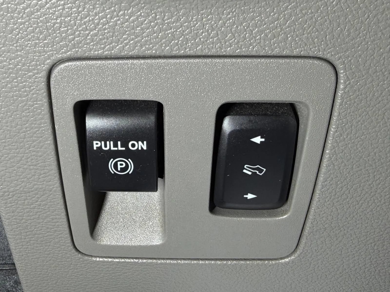 Used 2019 Ford F150 XLT w/ Equipment Group 302A Luxury AWD/4WD image 27