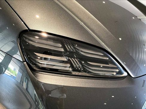 New 2026 Porsche Macan GTS Electric image 12