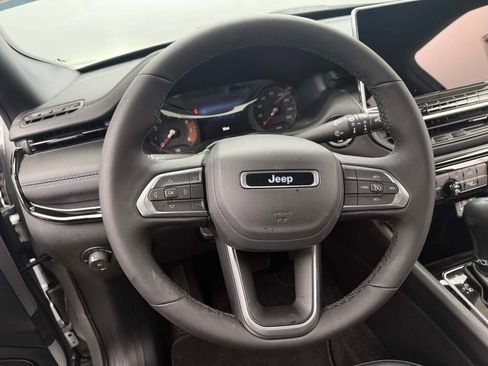 New 2026 Jeep Compass Latitude image 23