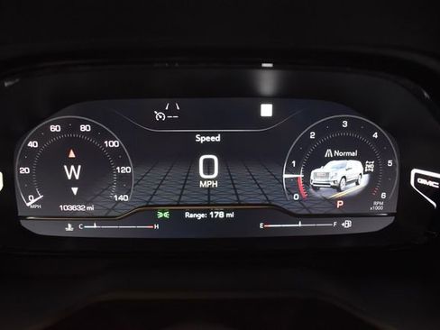 Used 2022 GMC Yukon Denali AWD/4WD image 25
