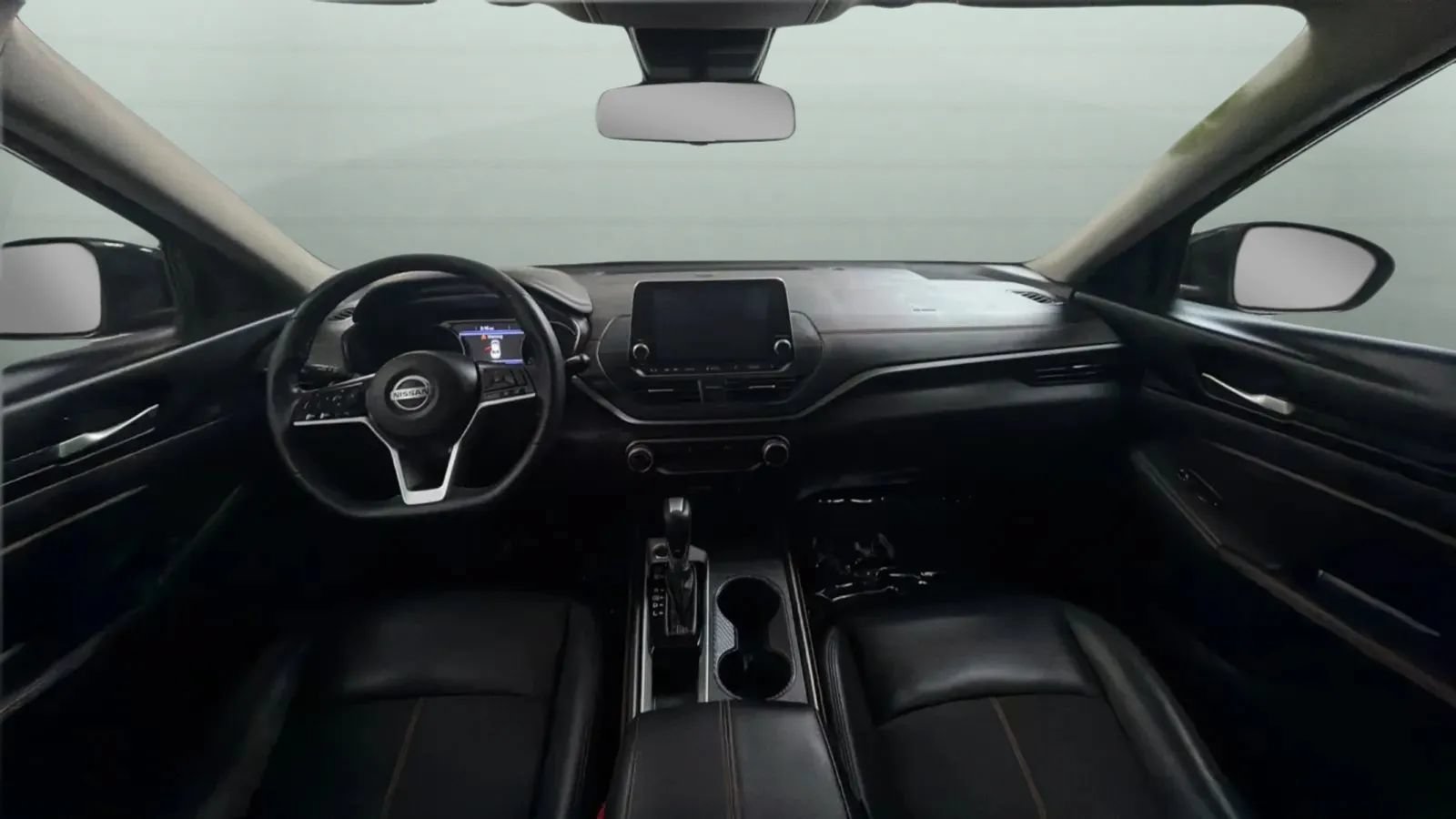 Used 2022 Nissan Altima 2.5 SR w/ Midnight Edition Package FWD image 9