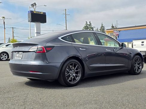 Used 2018 Tesla Model 3 Long Range RWD image 6