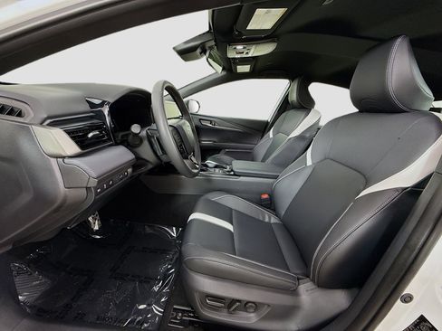 Used 2025 Toyota Camry XSE image 20