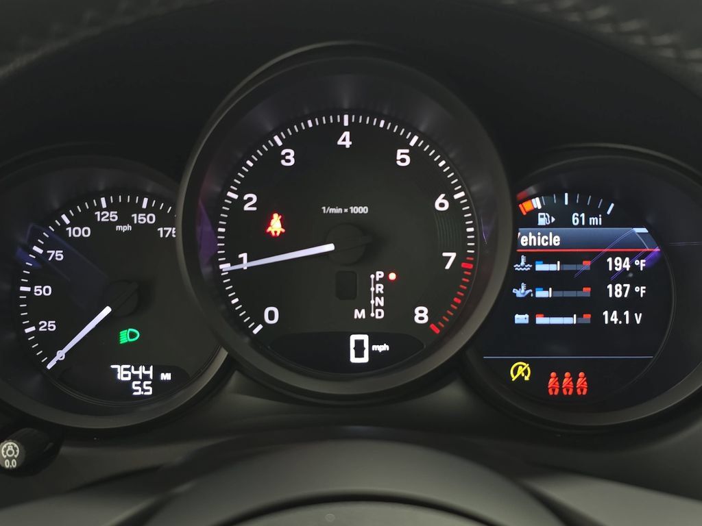 Certified 2026 Porsche Macan AWD/4WD image 15