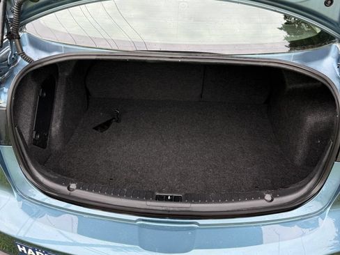 Used 2010 MAZDA MAZDA3 i Touring FWD image 5