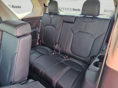 Used 2025 Honda Pilot EX-L image 34