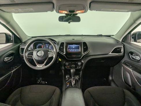 Used 2020 Jeep Cherokee Latitude AWD/4WD image 21