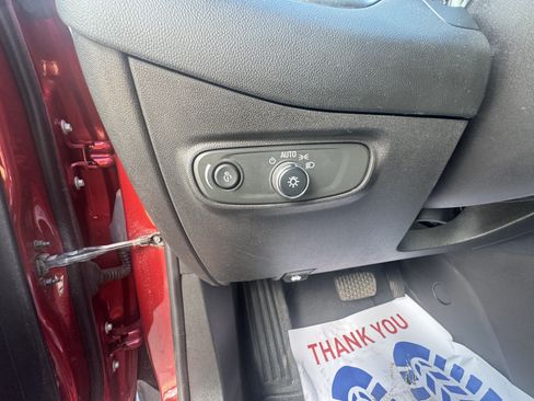 Used 2022 Chevrolet Equinox LT FWD image 20