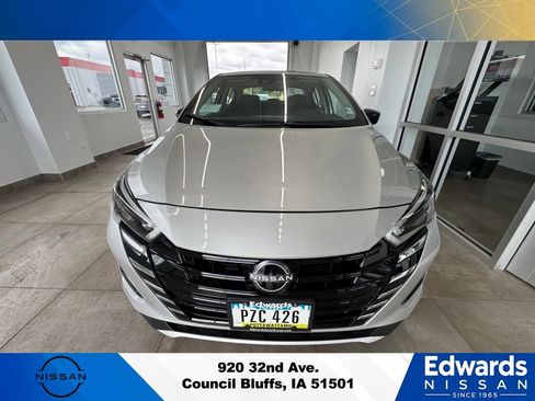 New 2025 Nissan Versa S w/ Trunk Package FWD image 3