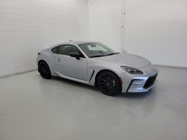 Used 2023 Toyota GR86 Premium RWD image 3
