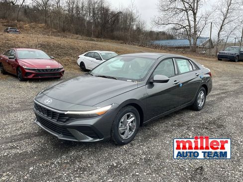 New 2026 Hyundai Elantra SE image 1