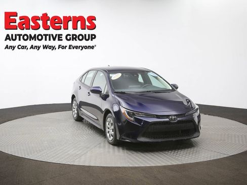 Used 2021 Toyota Corolla LE image 49