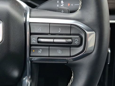 Used 2024 GMC Acadia Denali w/ Super Cruise Package image 24