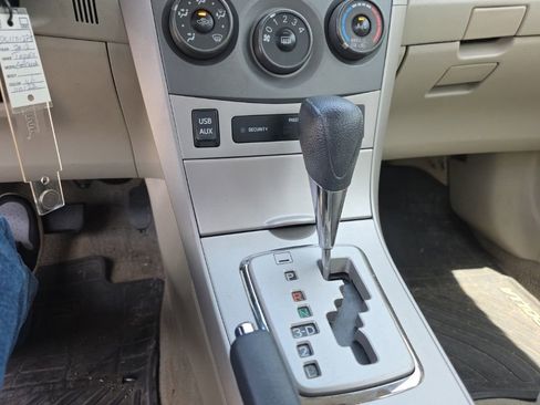 Used 2013 Toyota Corolla LE FWD image 20