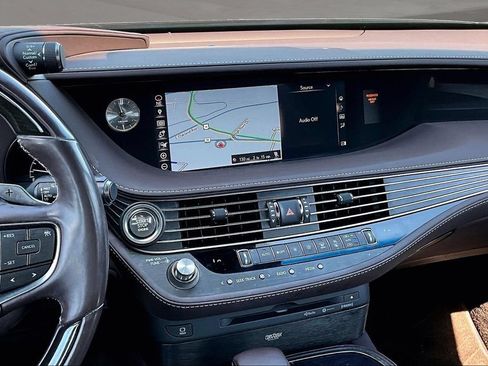 Used 2018 Lexus LS 500 w/ Luxury Package RWD image 6