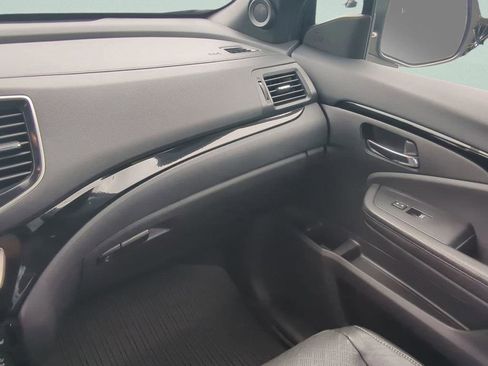Used 2019 Honda Passport Touring image 17