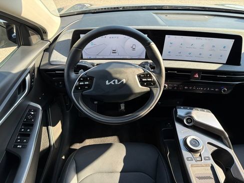 Certified 2023 Kia EV6 Wind AWD/4WD image 24