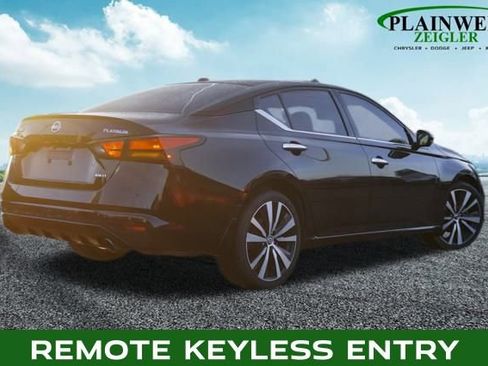 Used 2022 Nissan Altima 2.5 Platinum image 3