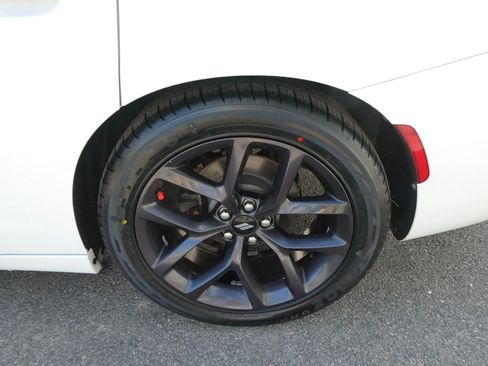 Used 2019 Dodge Charger SXT w/ Plus Group image 31