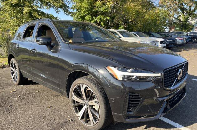 Used 2024 Volvo XC60 T8 Ultimate w/ Climate Package AWD/4WD image 2