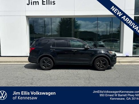 Used 2018 Ford Explorer FWD image 1
