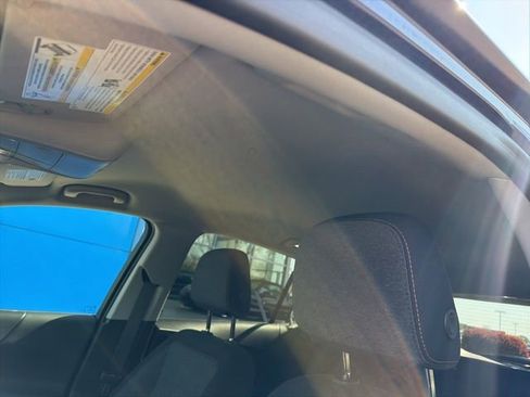 Used 2023 Chevrolet Equinox LT AWD/4WD image 15