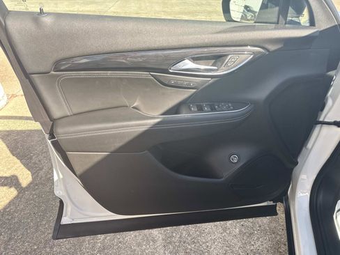 Used 2023 Buick Envision Essence w/ Sport Touring Package image 18