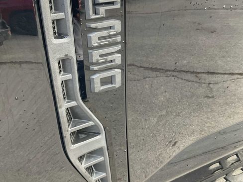 Used 2024 Ford F250 XLT w/ Black Appearance Package image 12