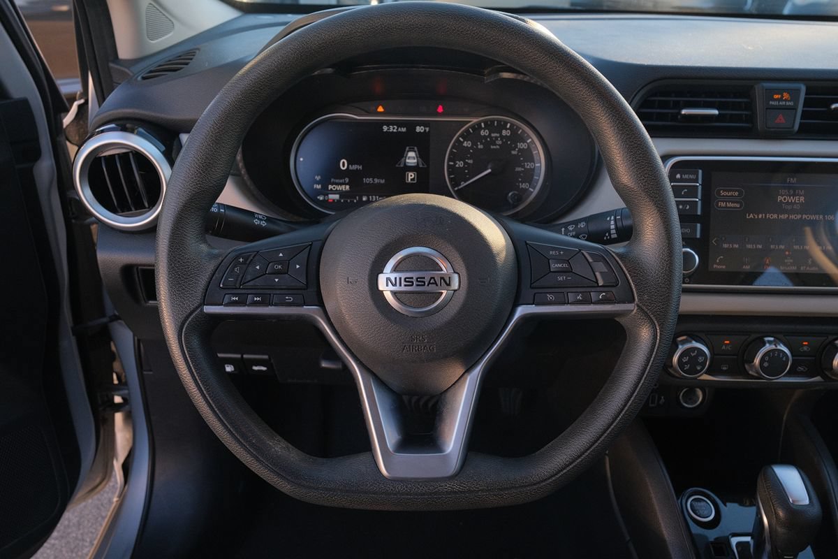 Used 2021 Nissan Versa SV FWD image 9