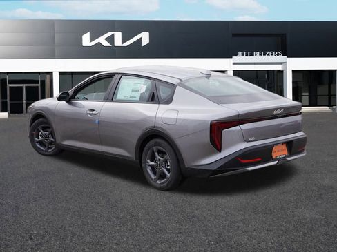 New 2025 Kia K4 LXS image 5