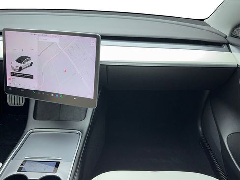 Used 2021 Tesla Model 3 Performance image 21