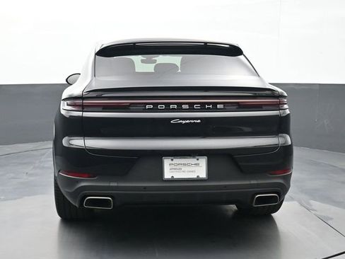 Certified 2024 Porsche Cayenne image 22
