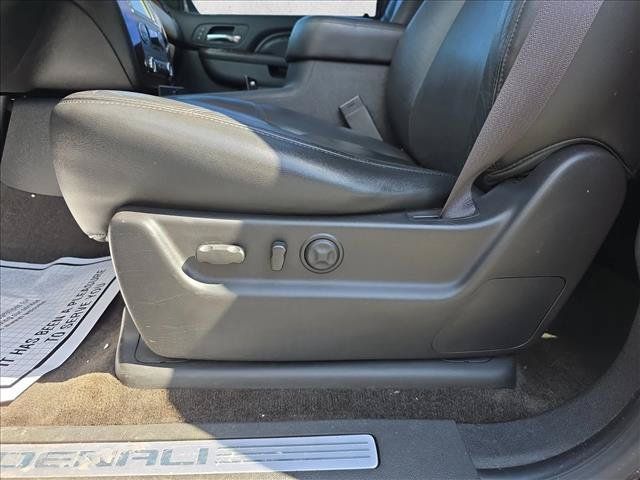 Used 2012 GMC Yukon XL Denali AWD/4WD image 28