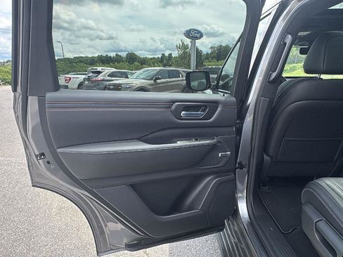 Used 2026 Nissan Armada PRO-4X AWD/4WD image 19
