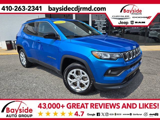 Used 2024 Jeep Compass Latitude AWD/4WD image 1