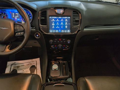 Used 2022 Chrysler 300 S w/ Comfort Group image 15