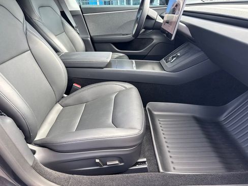 Used 2025 Tesla Model 3 Long Range image 14