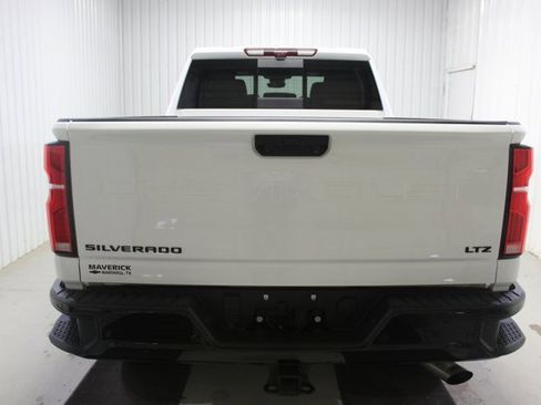 Used 2025 Chevrolet Silverado 2500 LTZ w/ LTZ Plus Package image 5