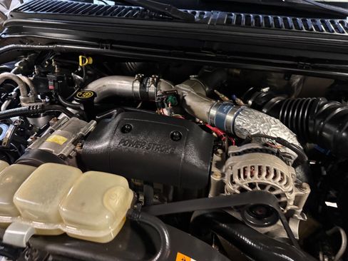 Used 2000 Ford F350 Lariat image 29