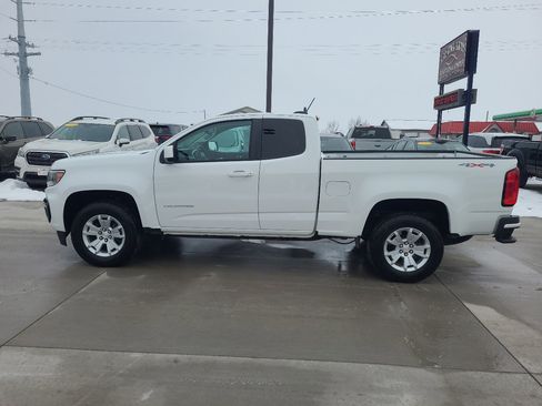 Used 2021 Chevrolet Colorado LT w/ Fleet Safety Package image 8