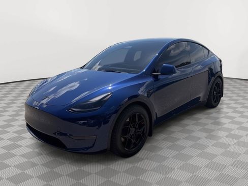 Used 2023 Tesla Model Y Performance AWD/4WD image 3