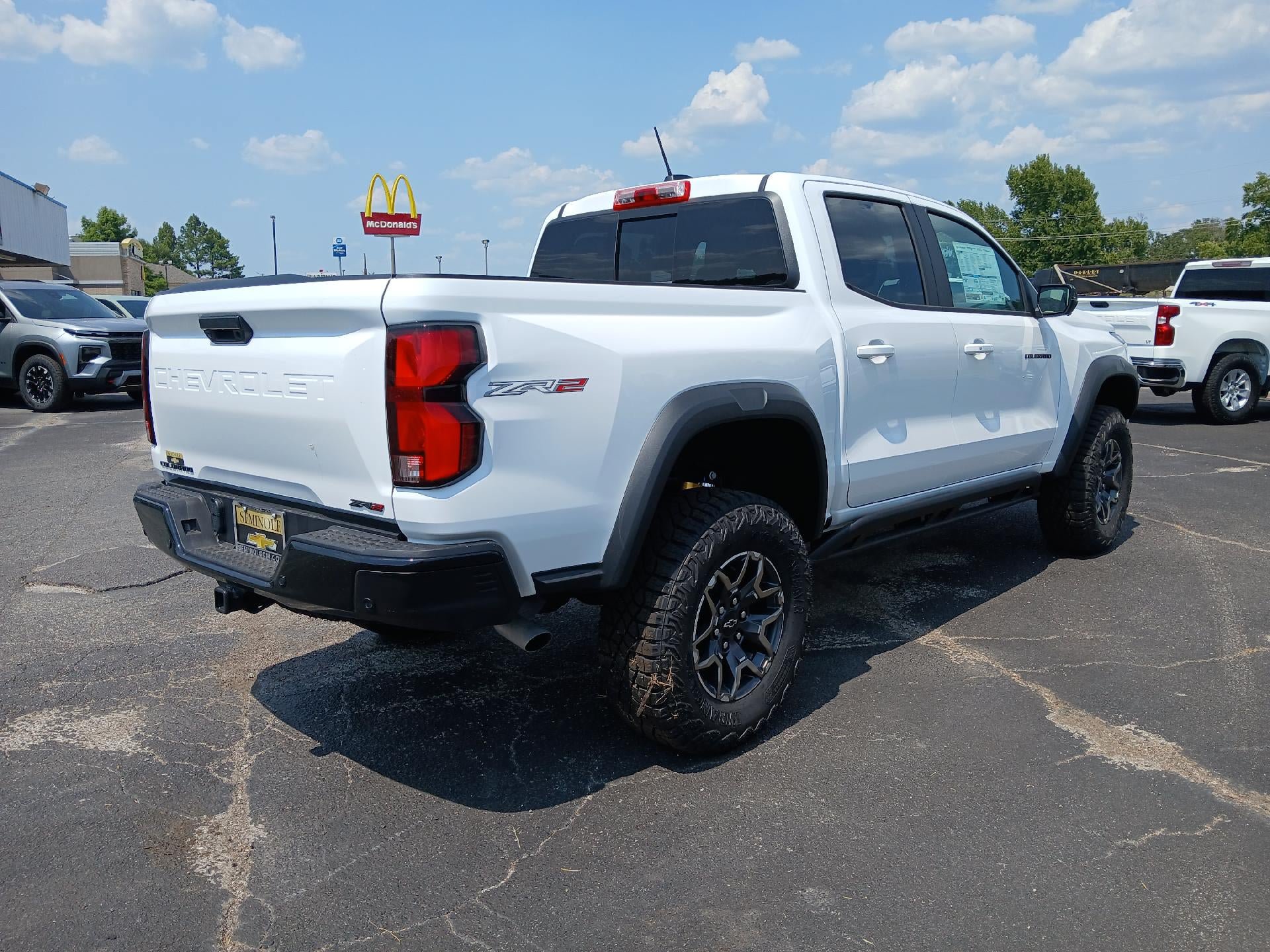 New 2026 Chevrolet Colorado ZR2 w/ Technology Package AWD/4WD image 8