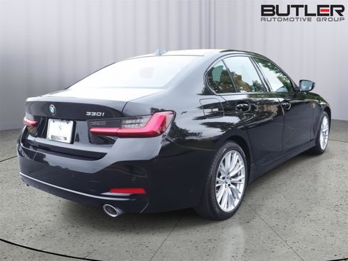 Used 2023 BMW 330i Sedan w/ Driving Assistance Package RWD image 7
