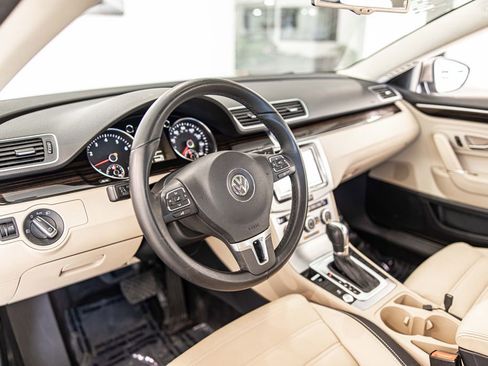 Used 2014 Volkswagen CC Executive image 18